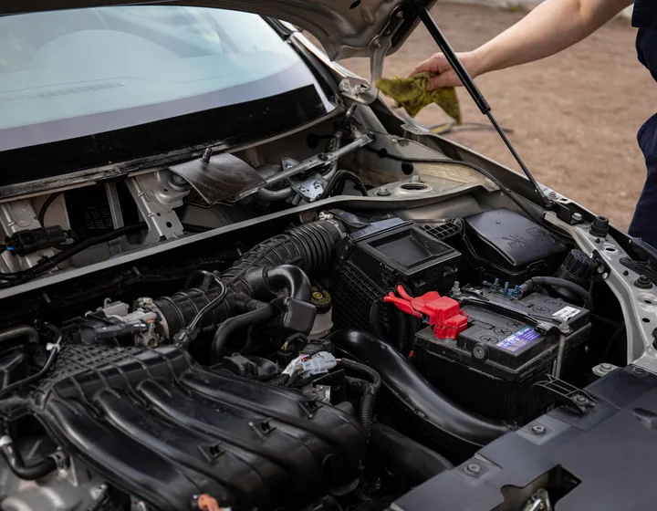 Práca na motorovom priestore vozidla